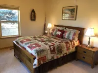 Solitude, 20 mile views, Wildlife, Hot tub, Skiing, Perfect for families!