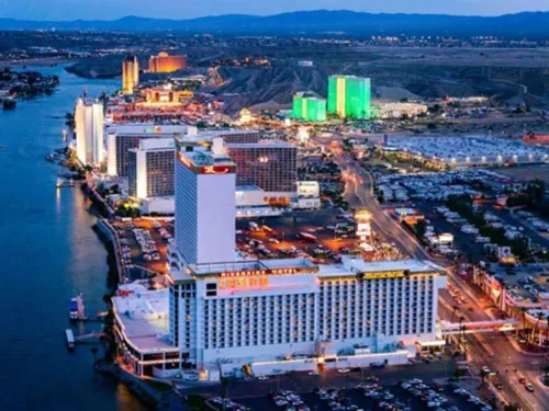 RIVERFRONT PARADISE OASIS W/ PRIVATE BEACH & BOAT DOCK