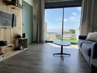 Bélicine, seafront apartment for 5 people
