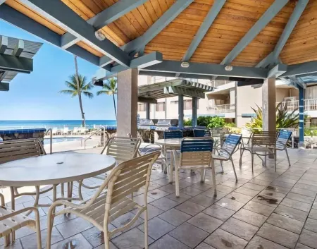 Kona Reef F14 Oceanfront Luxury, Full AC, King