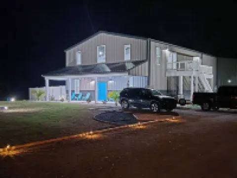 New, unique, 1 of a kind spacious house, features 4 bedrooms and theater room Hotels in Pasquotank County