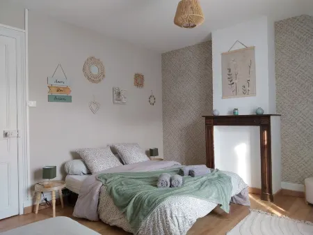 "Les 4 Fils Aymon" House overlooking the Meuse.