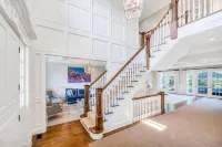 6 Bedroom Bridgehampton Estate, Private Tennis, Minutes from Ocean Beaches