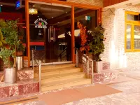 Afaq Hotel Naran فنادق في ناران