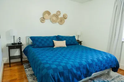 Rest Easy : King Bed : Downtown & Ft. Jackson  2Bd 1Bth