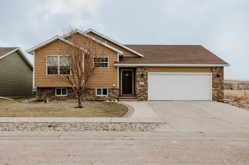 Centrally located in the beautiful Black Hills - 5 min from downtown Rapid City.