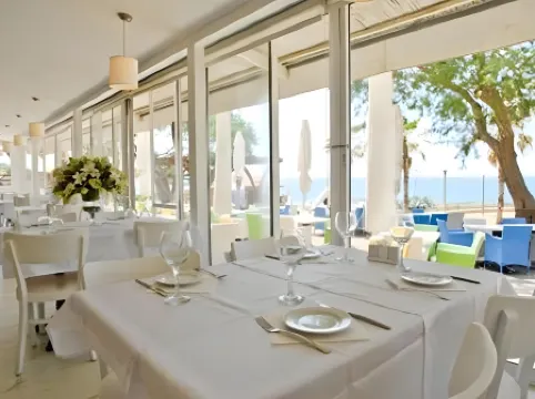 Residence Beach Hotel Отели рядом с достопримечательностью «Netanya»