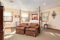 Bear Brook Lodge - Large house with pool