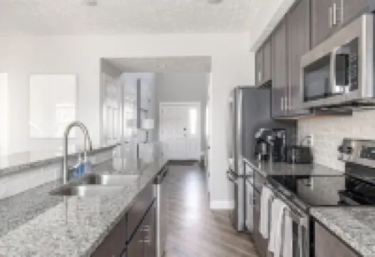 Relax in Style, Golf course Community Townhouse - 3440 Hoteles en Lysander