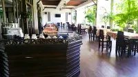Nana Buri Hotel