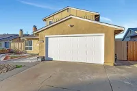Spacious 4-bedroom house in enchanting San Jose with AC, WiFi, washer and dryers Hotels near Santa Teresa County Park