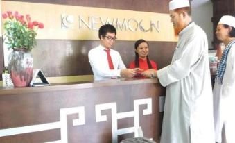 New Moon Hotel