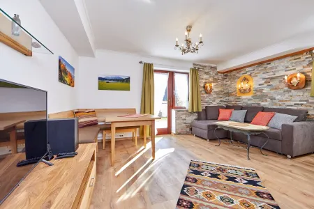 Ferienwohnungen Reindl - Living in the middle of nature