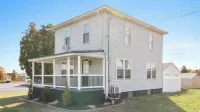 Wayside Getaway with cozy patio & private hot tub!