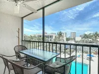 Waterfront Condo-Huge Pool & Across from Beach!