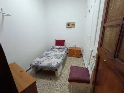 Serene 3-Bedroom Townhouse in Las Palmas de Gran Canaria Hotels in 