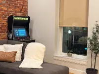 Cozy 1-Bedroom Loft in the Heart of Faribault with Arcades + Sauna & Gym Hotels in Faribault