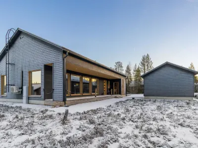 Villa plywood Hotels in Сюйоте