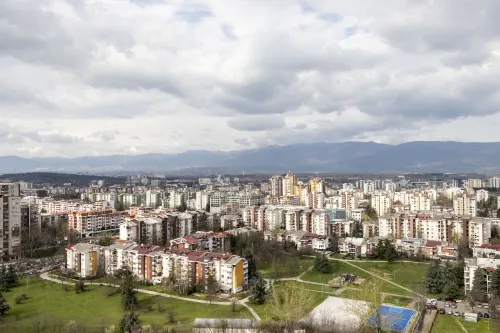 18th Floor Luxury Condo with Pool Hotels in Aerodrom