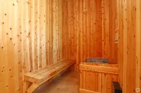 Modern 1Br Reno Retreat · Near Reno Events & Pool - spa