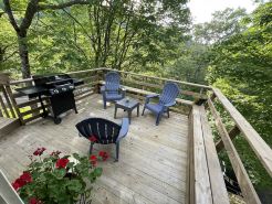 Spacious Round Home, Cozy, Ski In Ski Out for Winter, Prime Location Year Round