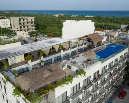 โรงแรม52 โรงแรมในปลายาเดลการ์เมน