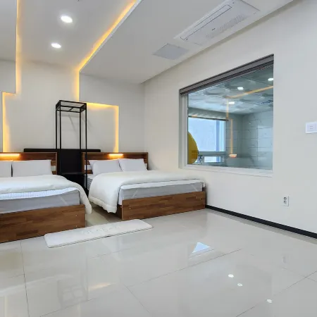 Gapyeong (Nami Island) Bliss Pool Villa (New Construction, River View, Indoor Individual Pool) Отели рядом с достопримечательностью «Сад Евхавон»