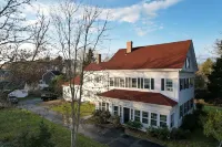 1820 Renovated home on Historic Mill Pond