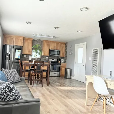 Bayside Casita Upgraded &In Town
