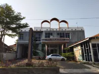 Royal Kencana Hotel powered by Cocotel