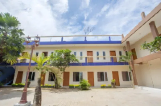 นาโมรา เรสซิเดนซ์ จาการ์ตา โรงแรมในCibubur