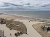 Apartment with Frontal Sea-Views