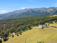 Beautifully remodeled ranch house in the mountains of Rye, CO