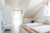 Pension Sieg Hotels near Red Baron