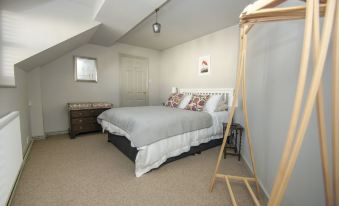 Arundel Mews - Parking - by Brighton Holiday Lets