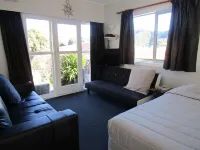 Beachside Sunnyvale Motel Hotels in Punga Cove