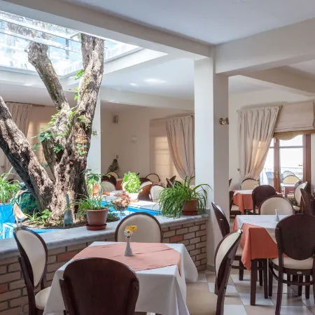 Aeolos Hotel