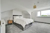 Albert View Hotels in Salford