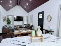 The MarCupial, Modern 2Br Near Round Top, Lake Somerville & Aggie Game Day!