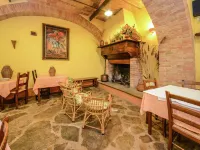 Stunning Holiday Home in Umbria with Hot Tub - Homestays