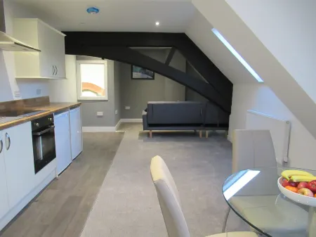 Emmanuel Church Apartments Отели в г. Вулстон