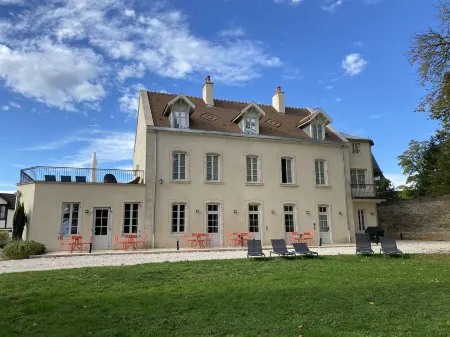 Manoir de Villamont Отели в г. Савиньи-ле-Бон