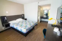 Motel 6 Lantana, FL