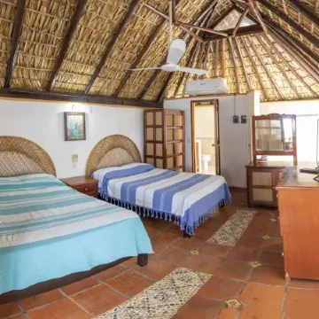 Hotel y Bungalows Acuario