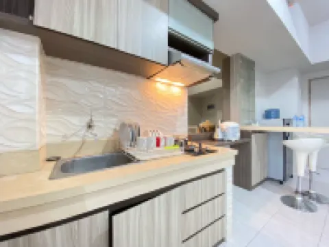 Spacious and Homey 2Br Apartment at Newton Residence