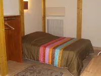 Urban premium ground floor cottage for 2-6 pers historic Fougeres, Label House of Fr.