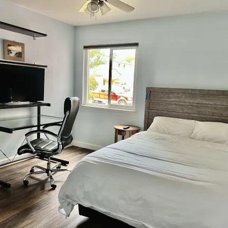 DT Reno - 4Br Home w Patio BBQ Grill Games Room