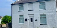 Bay View House Hotels near St. Marys College