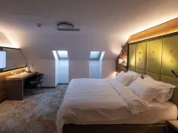 Hotel Belmont Hotels in Moroeni