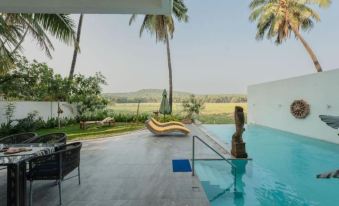 Legacy by Hireavilla- Full Field View Villa w Pool